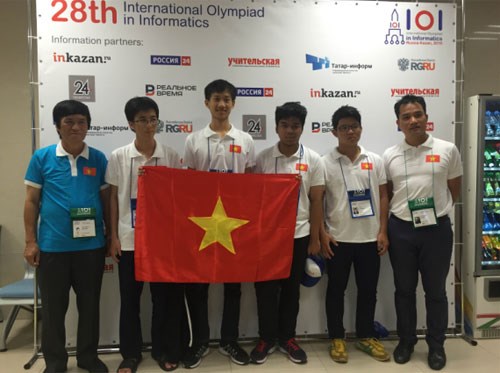Việt Nam giành 2 huy chương vàng tin học quốc tế